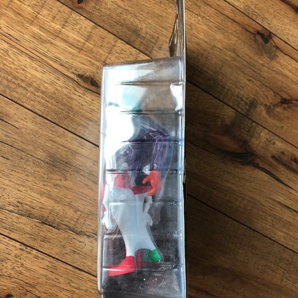 🆕 NIP! Laughing Gas Joker - 1997 Batman figure - Picture 3 of 9